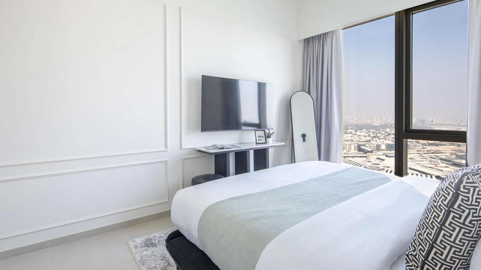 Frank Porter - Grande Signature Residences ドバイ